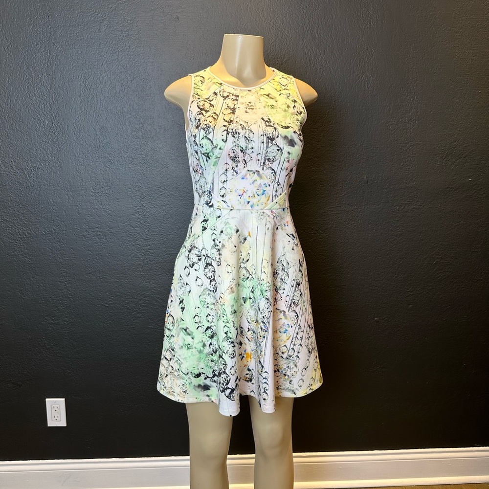 TED BAKER LONDON Crystal Droplets' Neoprene Skater Dress
Ted Size 1